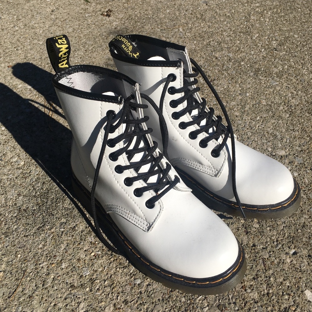 Doc Martin 1460 Smooth Leather Lace Up Boots